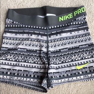 Nike pro